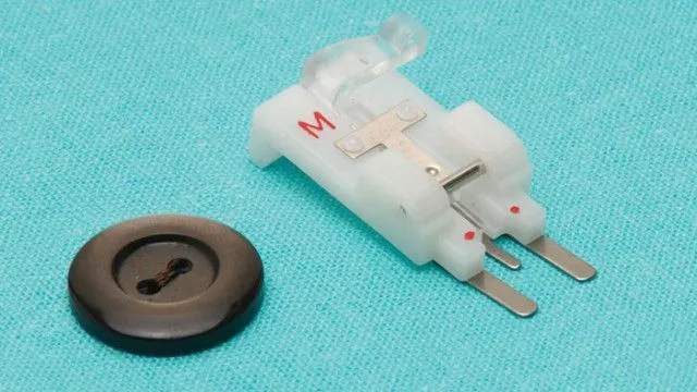 Baby Lock Button Fitting Foot