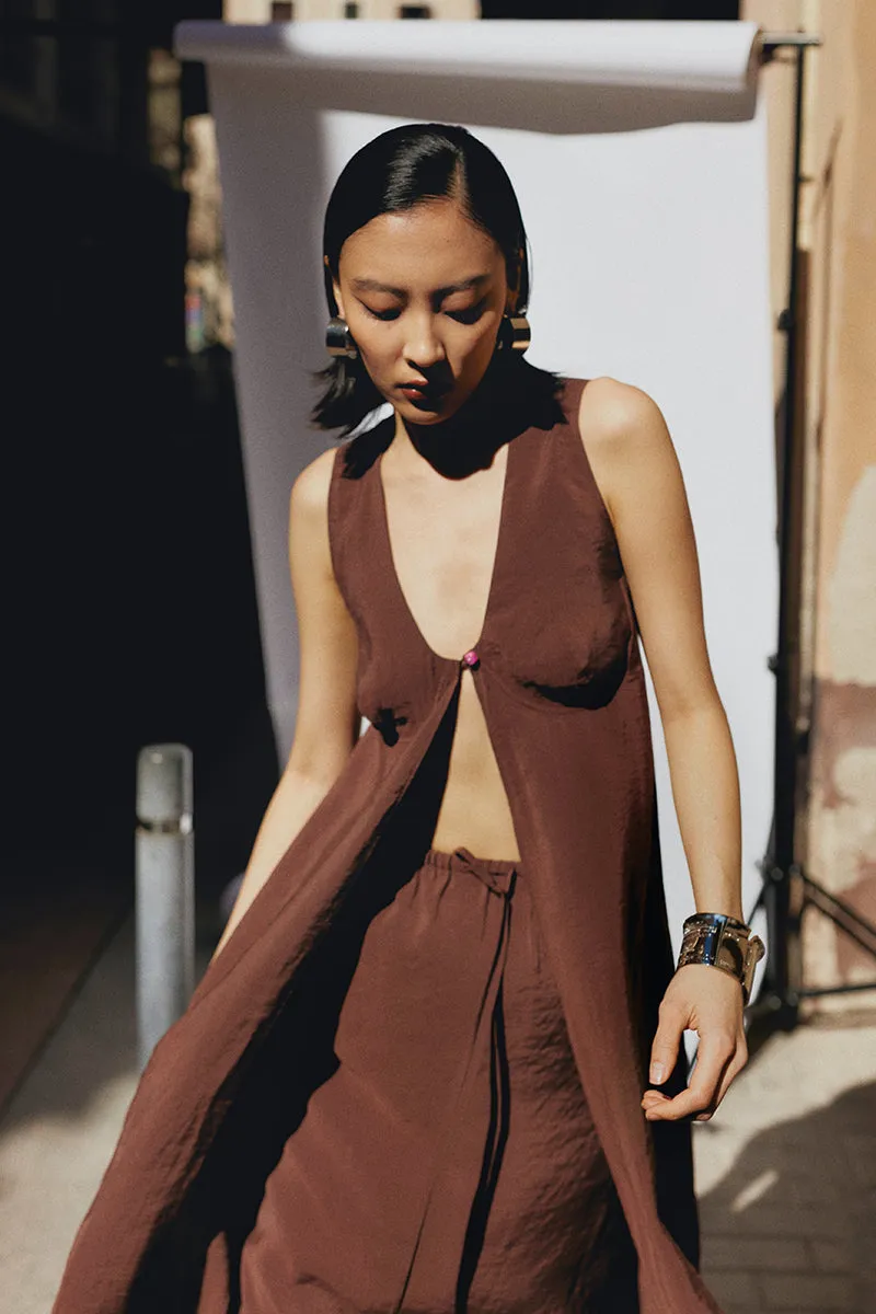 CHOCOLATE CUT-OUT MAXI SKIRT